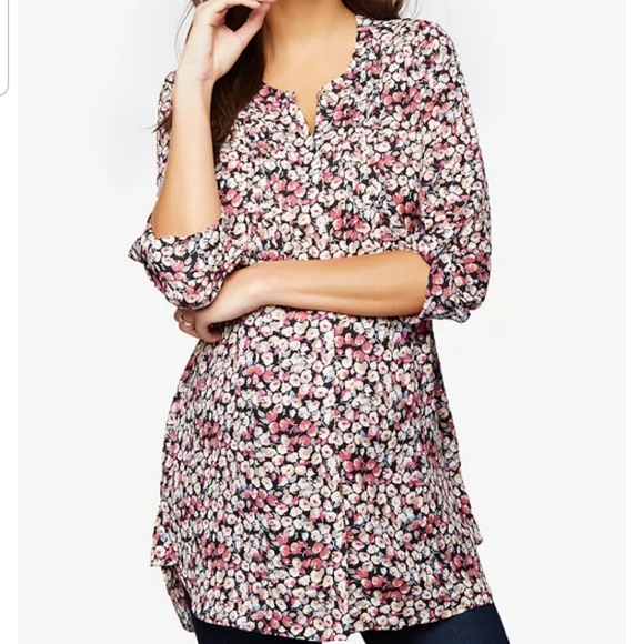 Daniel Rainn Tops - HP Daniel Rainn Maternity Floral Split Neck Tunic